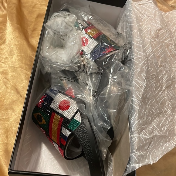 INC FLAG POOL SANDAL SIZE 5 NO BOX - Picture 5 of 6